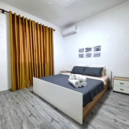 Apartment Sweet *
